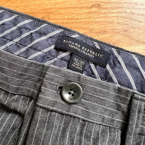 Two pairs of Banana Republic dress pants - Picture 7 of 10